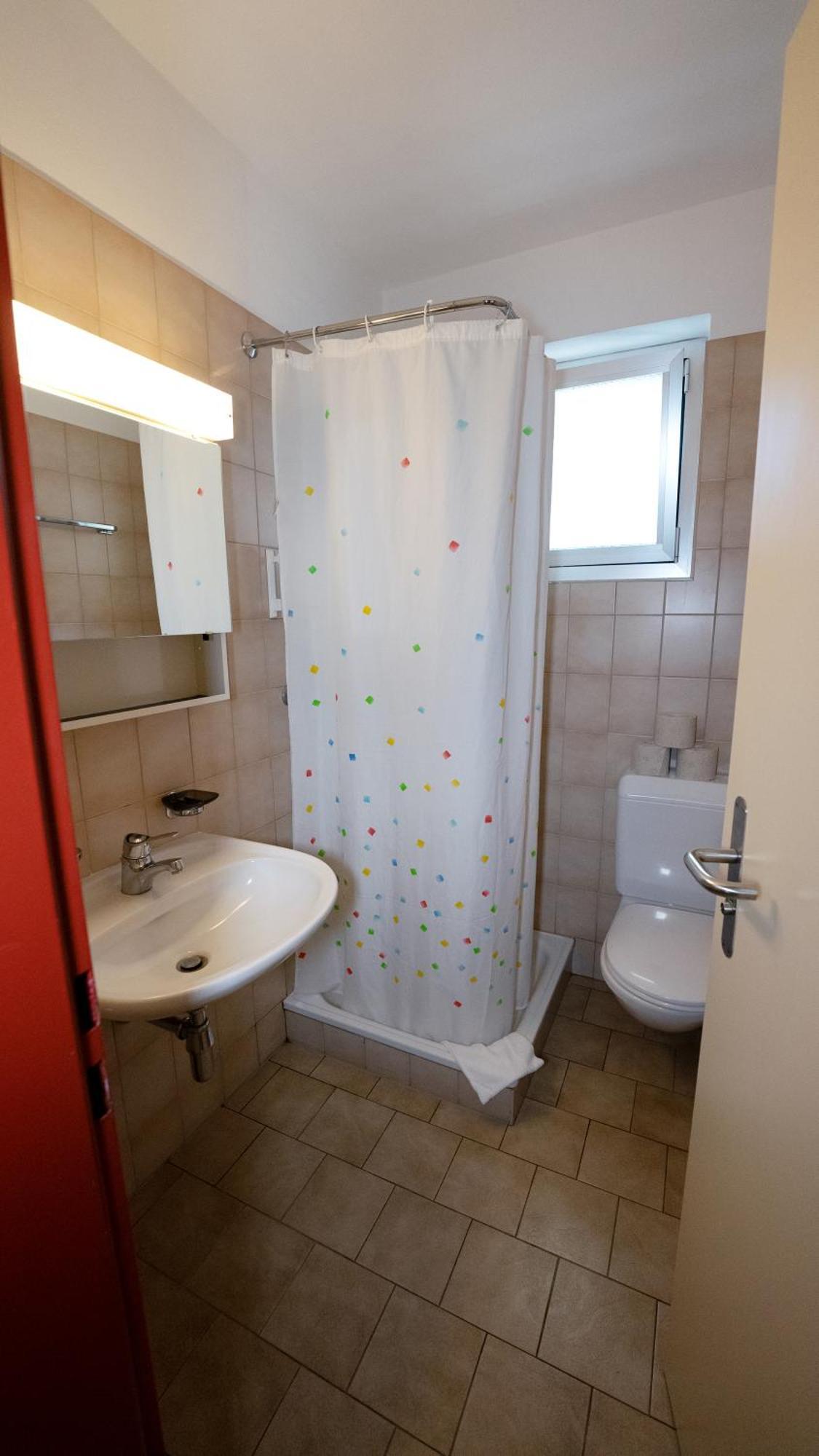 Locarno Youth Hostel Room photo